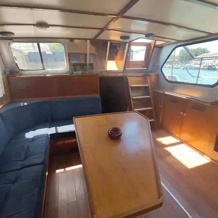 ספינת מלון Bateau Vedette Hollandais Centre De Beaucaire *