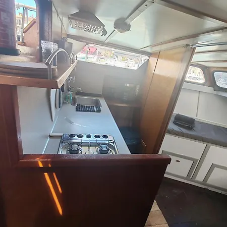Bateau Vedette Hollandais Centre De Beaucaire ספינת מלון בוקר